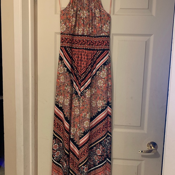 Beautiful floral dress - Picture 3 of 5